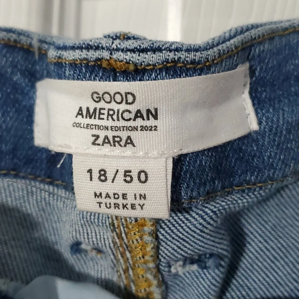 Good American Zara High-Rise Stretch Raw Hem Size 18